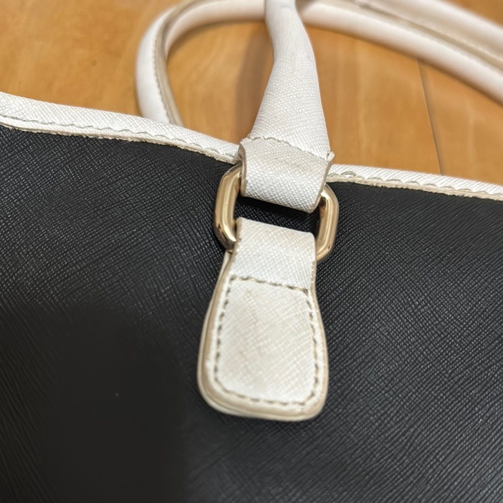Tommy Hilfiger Black and Cream Tote Bag - Picture 14 of 17
